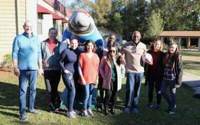 PS27 Volunteers for the Holidays